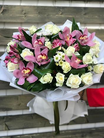 Букет цветов из: Розы и Хризантемы в Динской