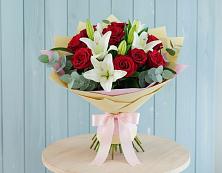 Букет цветов из:  Лилии и Розы в Динской