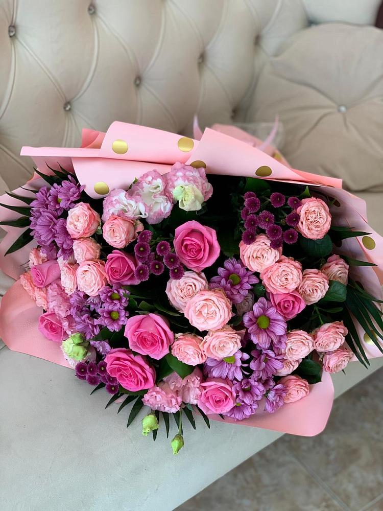 Букет цветов из: Хризантемы, Розы и Лизиантусы в Динской