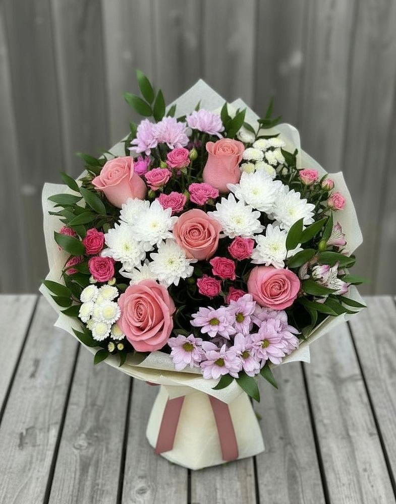 Букет цветов из: Альстромерии, Гвоздики, Розы и Хризантемы в Динской