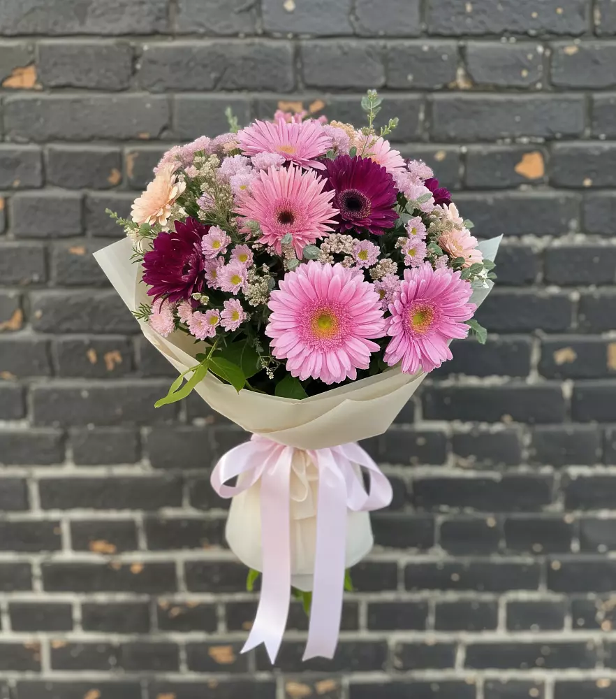 Букет цветов из: Герберы и Хризантемы в Динской