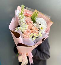 Букет цветов из:  Хризантемы и Розы в Динской