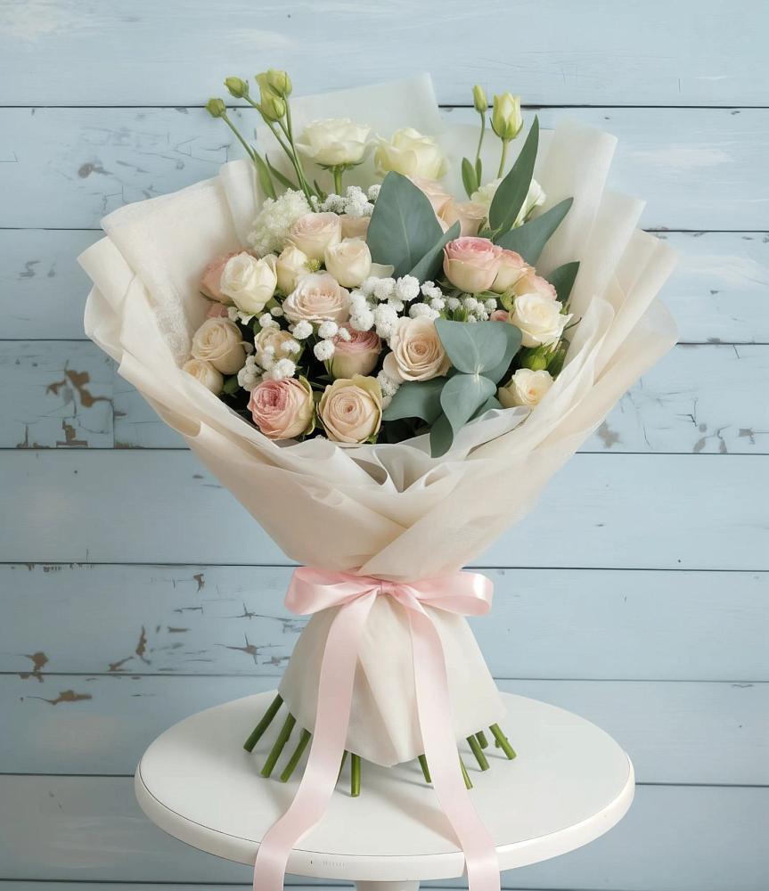 Букет цветов из: Розы и Лизиантусы в Динской