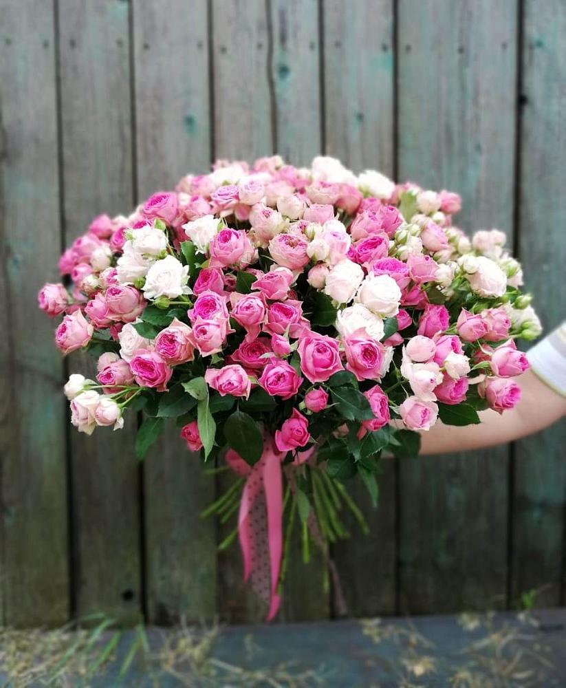 Букет Розовые кустовые розы Натали и Лав Лидия в Динской