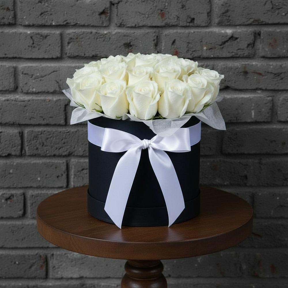 Цветочная композиция из Розы в шляпной коробке в Динской