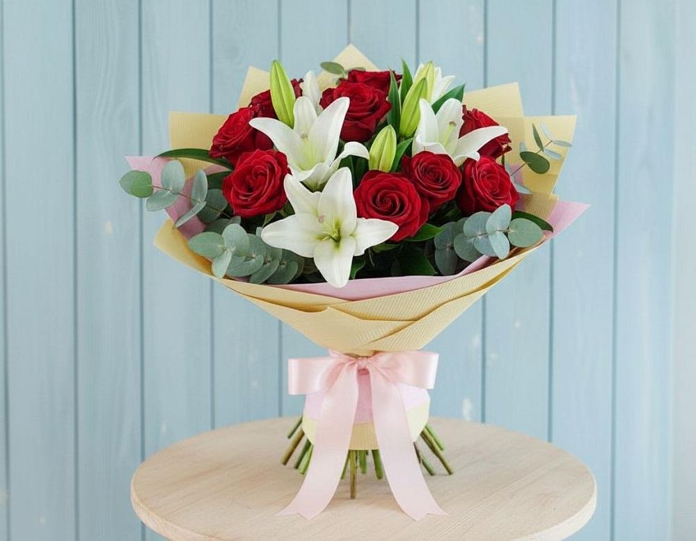 Букет цветов из: Лилии и Розы в Динской